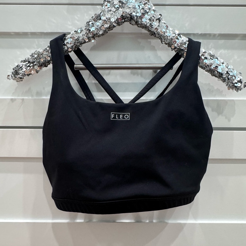 Fleo Isla Black Sports Bra Size Large